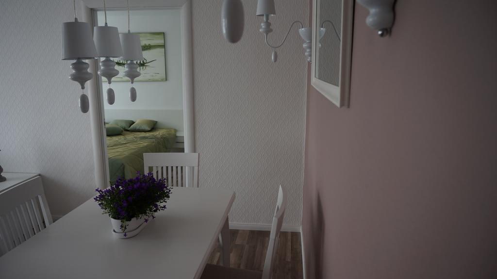 Central Apartament Κλαϊπέντα Δωμάτιο φωτογραφία